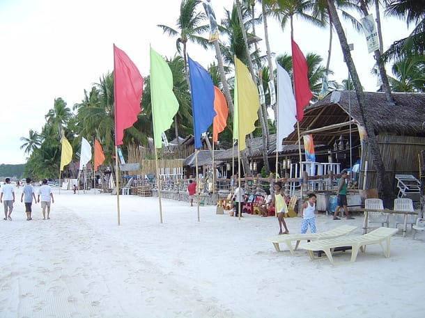 My Boracay visit last 2006, now everything at the shore was pushed back after the line of palm trees.